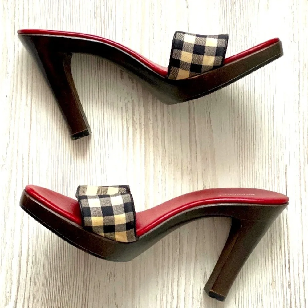 BURBERRY Signature Monogram Red Leather Heels, Authentic. EUC
